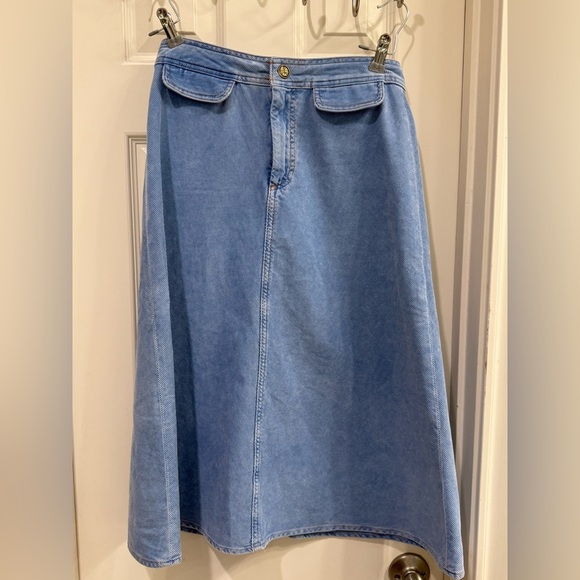 M.i.H. jeans Baby Blue
Corduroy Bias A-Line Skirt Sz 4 - Picture 5 of 5
